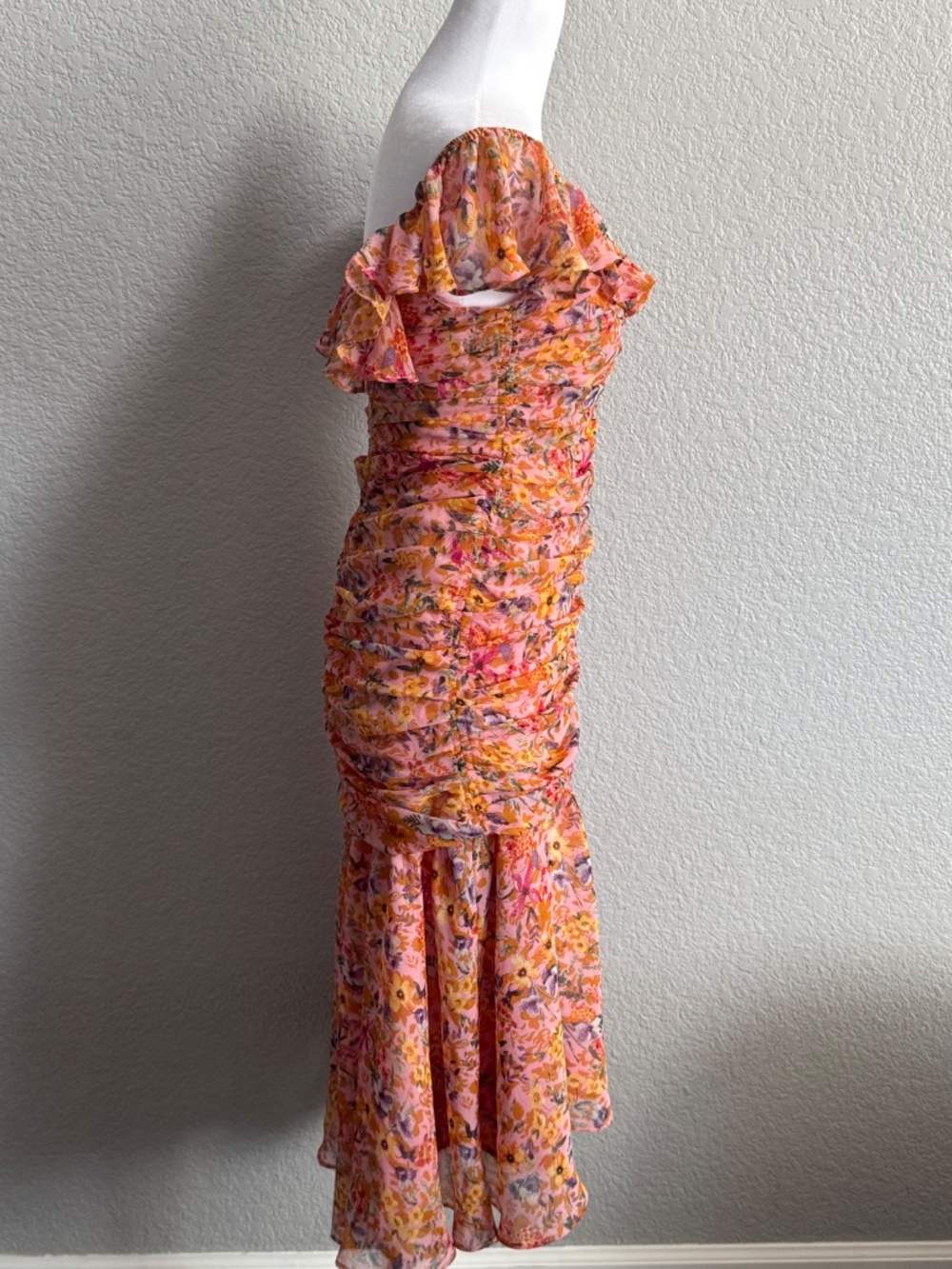 Astr Floral Ruffled Hi-Low Dress in Peach Multi - Picture 4 of 8